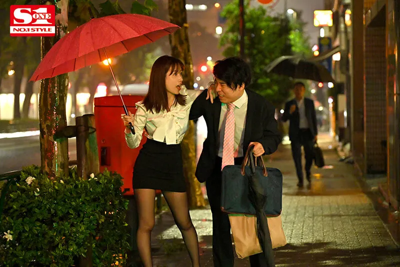 「普段は真面目なのに…」 酔うとキス魔、ハメると失禁、泥●ビショ濡れビッチになっちゃう人妻上司と体液まみれのホテル2次会 奥田咲-1